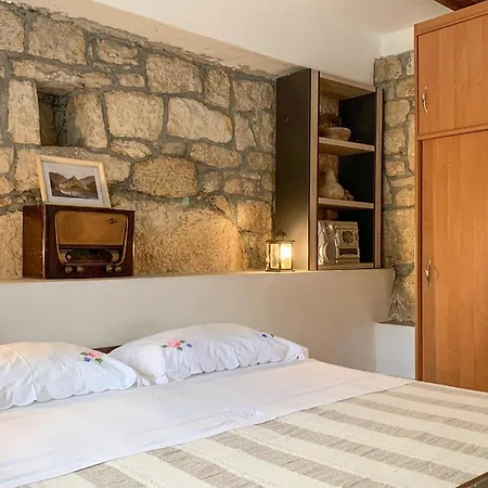 1 Bedroom Lovely In 別荘 Medvida