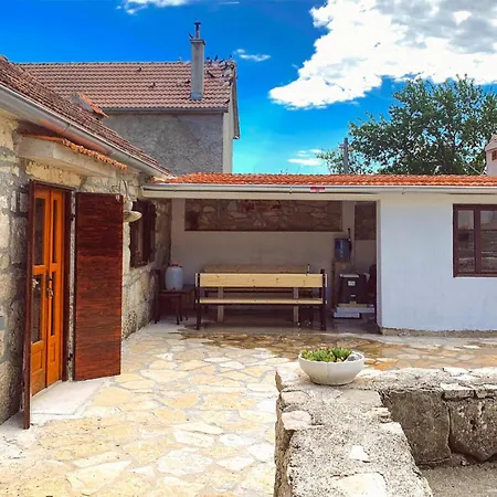 1 Bedroom Lovely In * Medvida