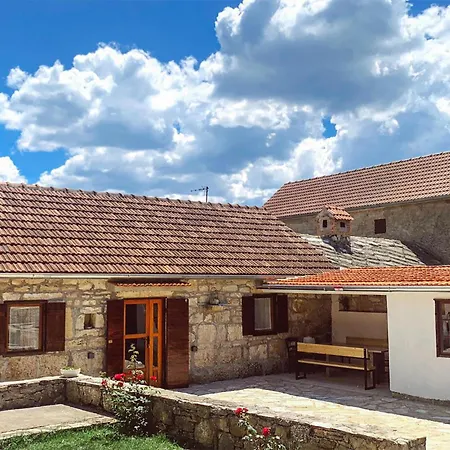 Dom wakacyjny 1 Bedroom Lovely In