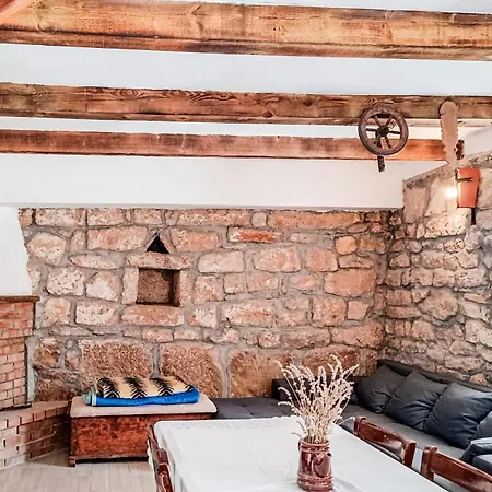 1 Bedroom Lovely In *