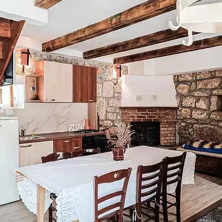 1 Bedroom Lovely In 別荘 *