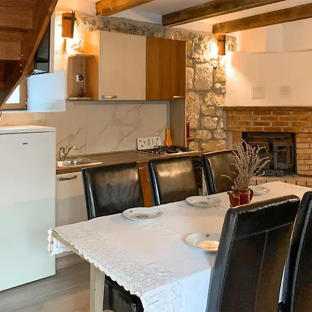 1 Bedroom Lovely In Holiday home Medvida