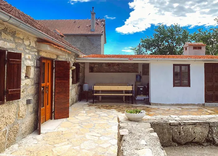 1 Bedroom Lovely In * Medvida