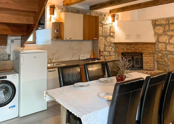 1 Bedroom Lovely In Vikendica Medvida